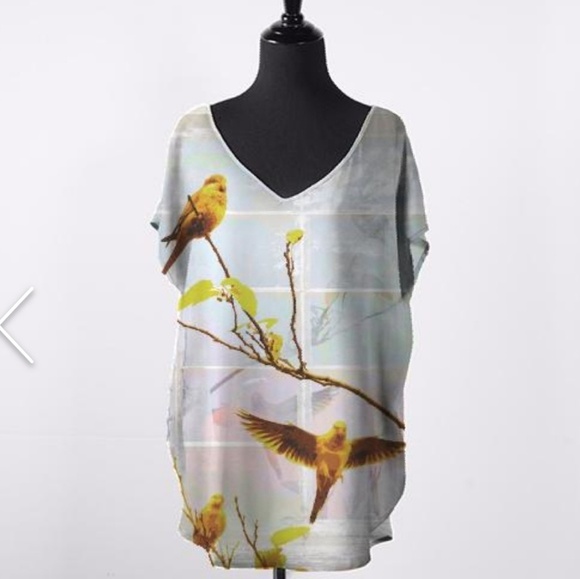 Vida V-neck Dolman Sleeve Top - S - Picture 2 of 8